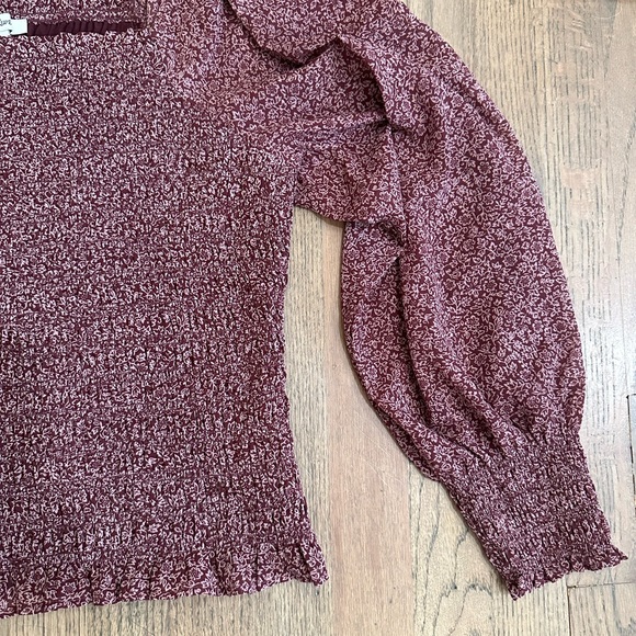 Madewell Lucie Bubble Sleeve Smocked Top in Cottage Garden-Size Medium - Picture 6 of 11